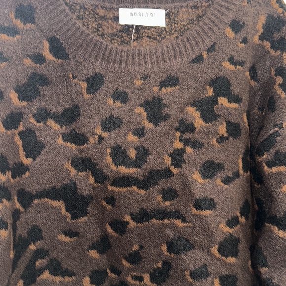 NWT Double Zero Brown Leopard Sweater. Size Small. - Picture 2 of 4